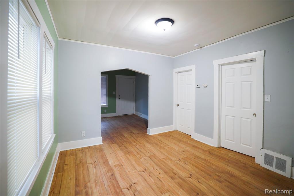 5170 Evaline Street, Hamtramck, MI 48212 — Photo 3