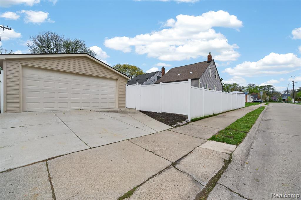 1283 West Boulevard, Berkley, MI 48072 — Photo 24