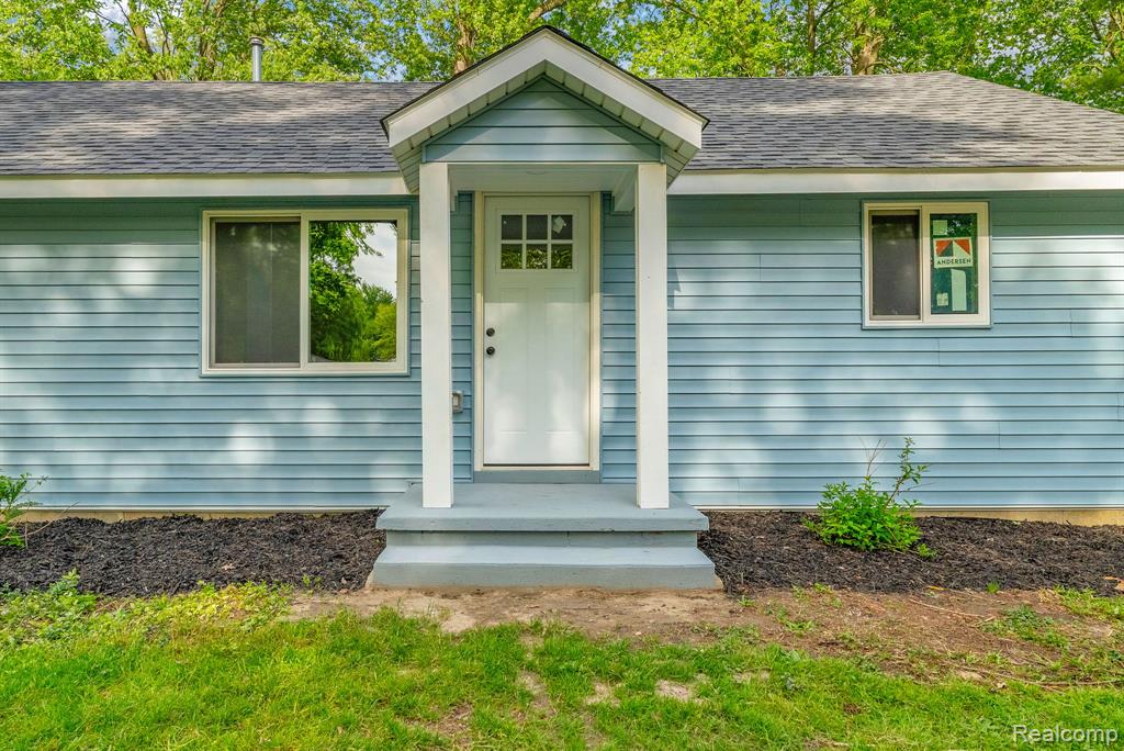 34 Pack Street, Croswell, MI 48422 — Photo 5