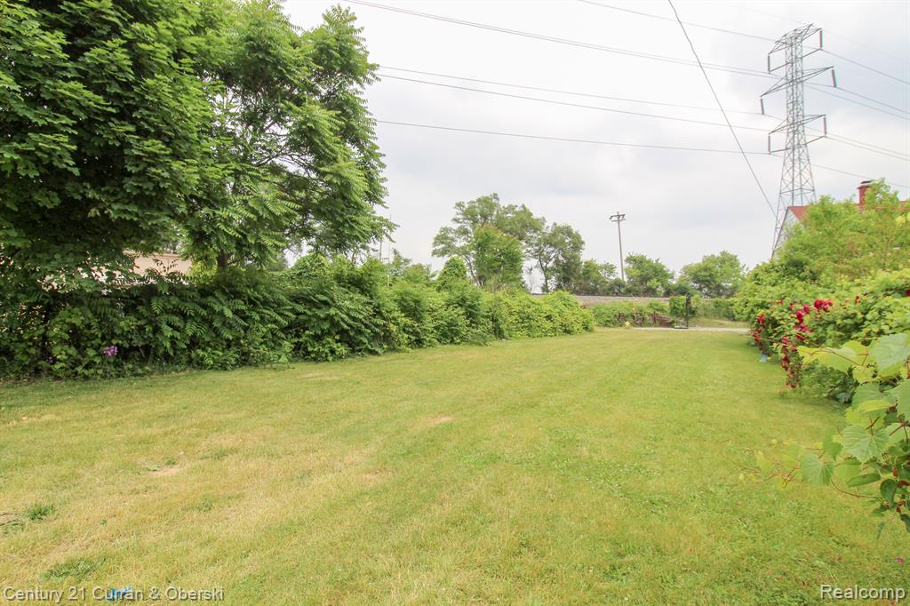 5861 BINGHAM Street, Dearborn, MI 48126 — Photo 8