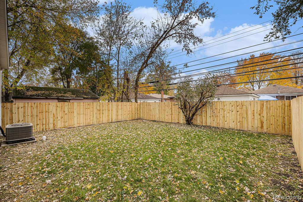 4456 Monroe Road, Dearborn Heights, MI 48125 — Photo 16