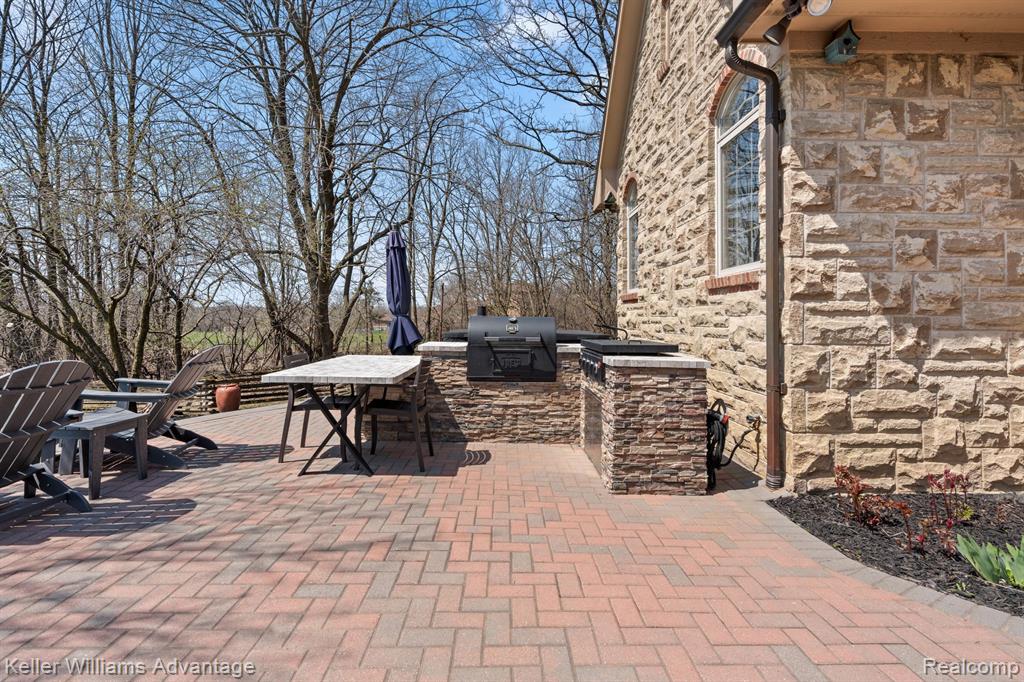 2026 HUNTERS CREEK Drive, Ypsilanti, MI 48198 — Photo 43