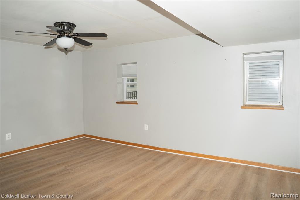 528 W Clinton Street, Howell, MI 48843 — Photo 10