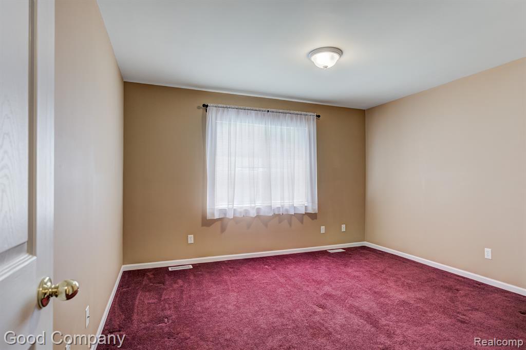 423 CEDAR Street, Wyandotte, MI 48192 — Photo 39