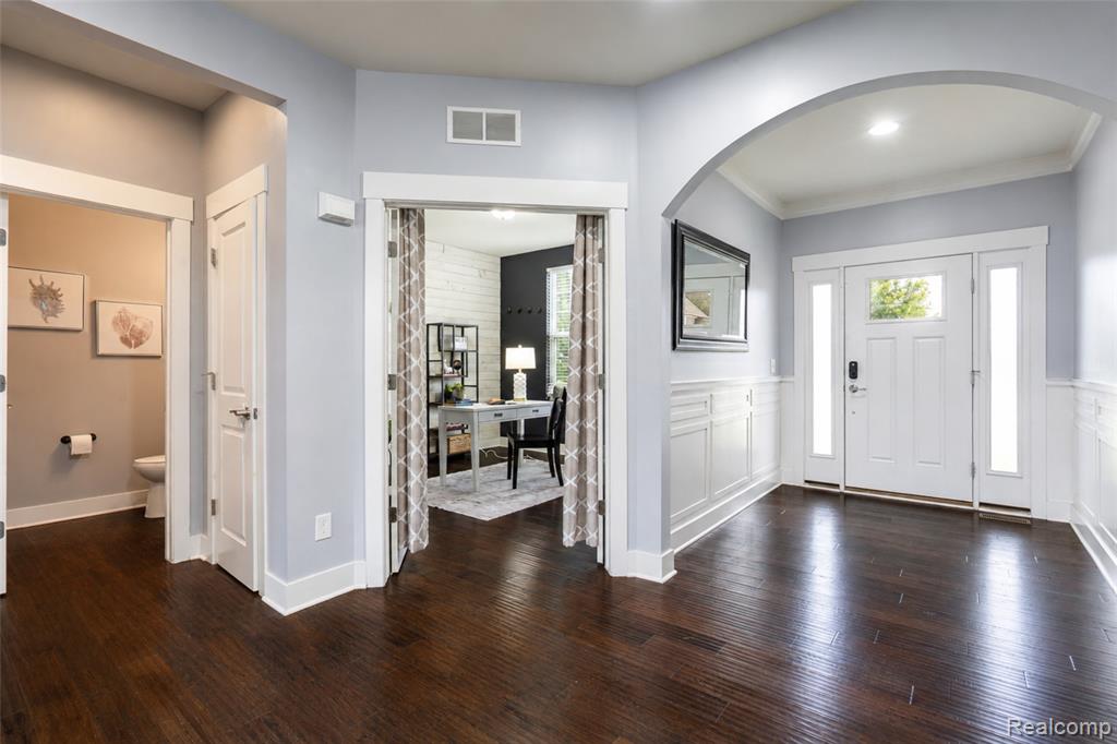 354 Findley Circle, Lake Orion, MI — Photo 3