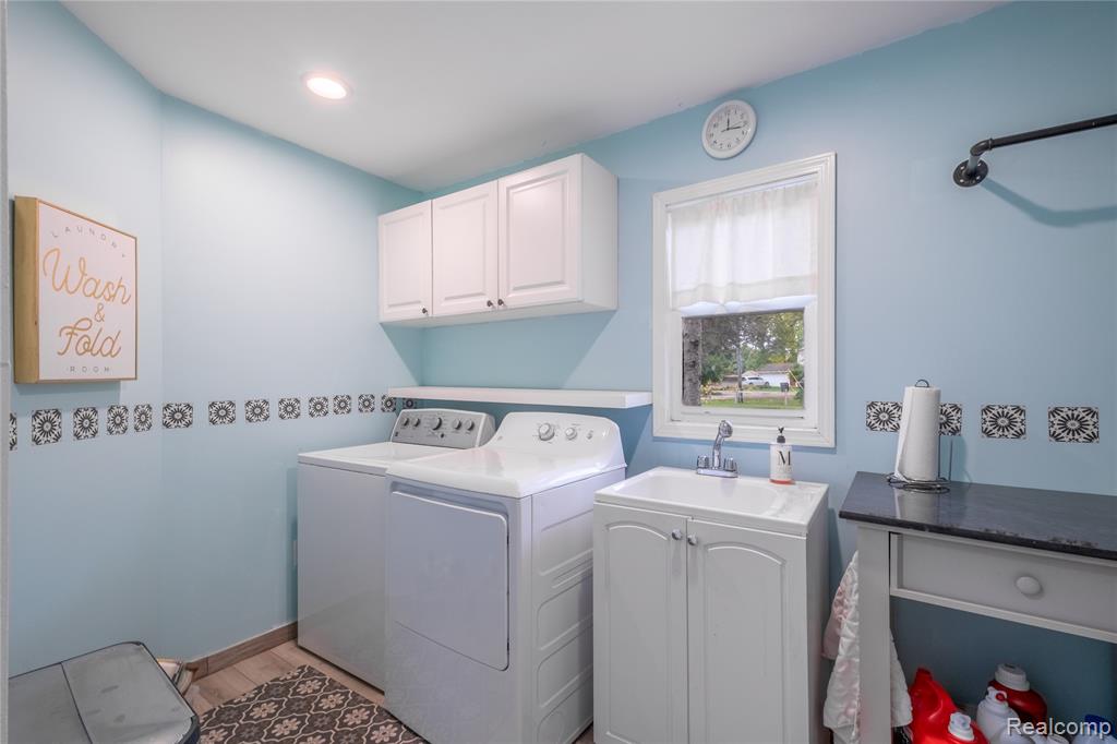 1704 Lakewood Circle, Lapeer, MI, 48446