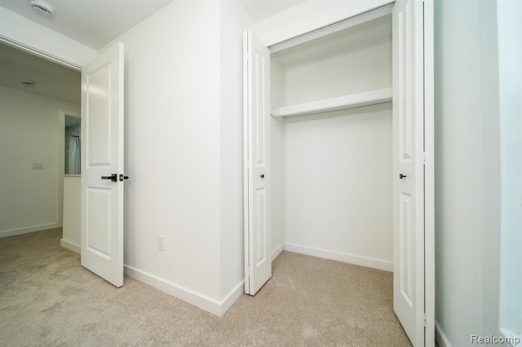 45293 Heatherwoode Lane, Macomb, MI 48044 — Photo 42