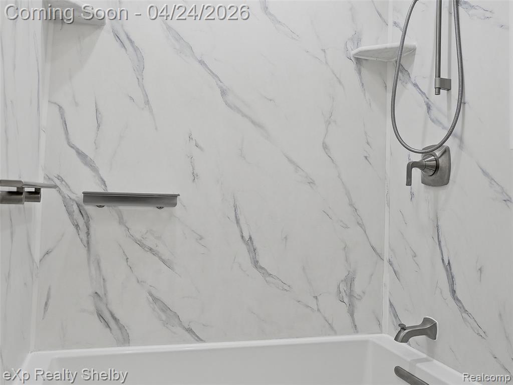49301 Schoenherr Road, Shelby Twp, MI 48315 — Photo 26