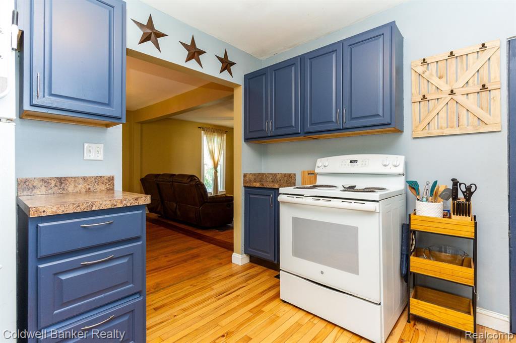 22 DAVISON Street, Oxford, MI 48371 — Photo 15
