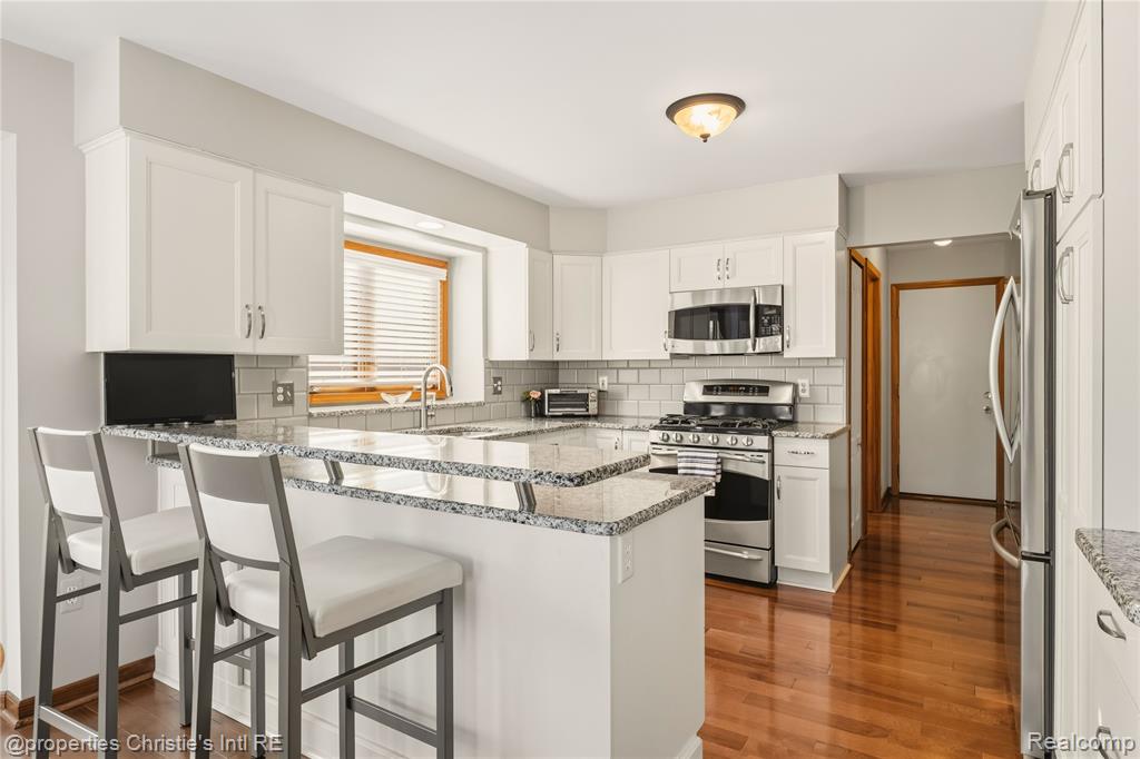 39780 Southpointe Avenue, Harrison Township, MI — Photo 12