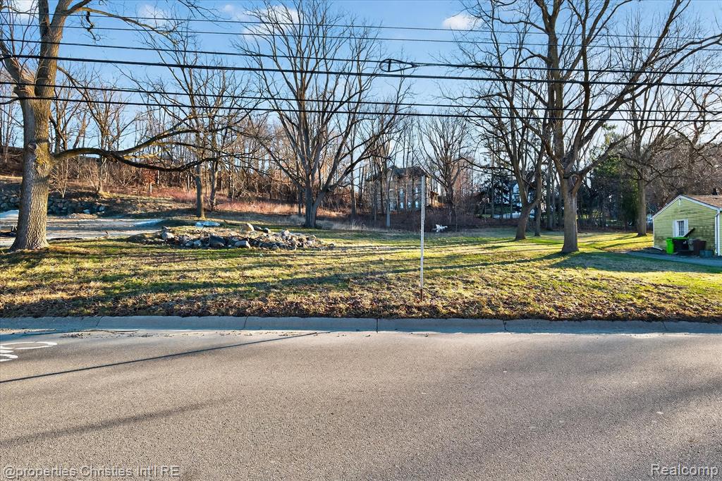 C Randolph Street N, Northville, MI, 48167