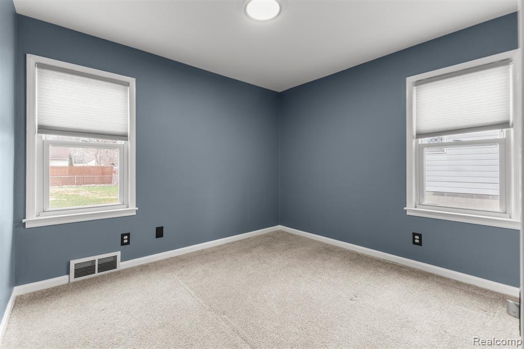 4976 Weddell Street, Dearborn Heights, MI 48125 — Photo 26