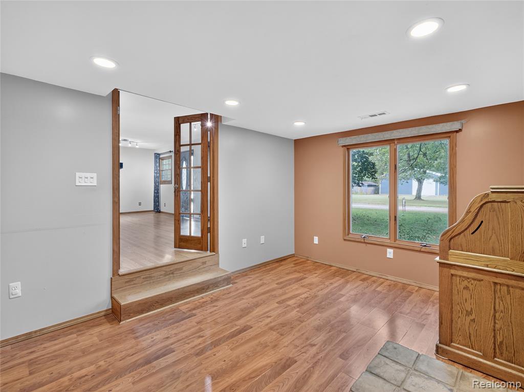 43801 Burtrig Road, Van Buren, MI 48111 — Photo 17