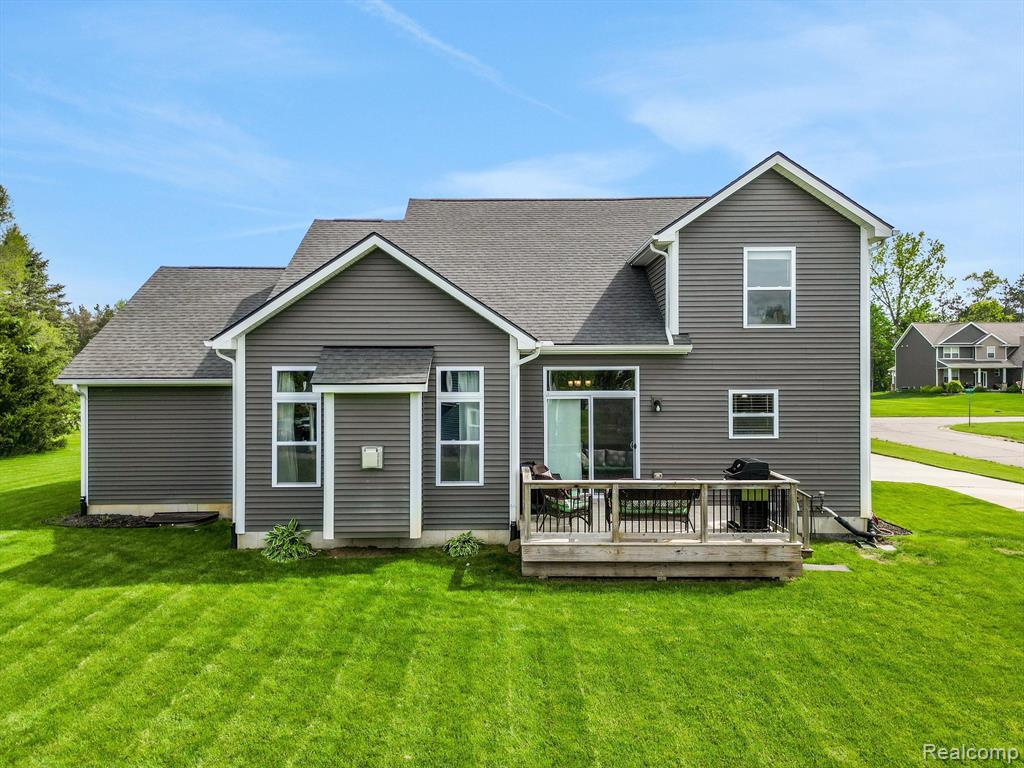 9139 LANNING Lane, Brighton, MI 48116 — Photo 30