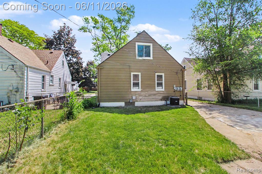 11311 Tecumseh, Redford, MI 48239 — Photo 24