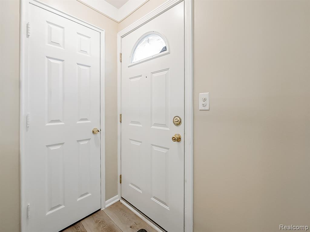 29221 Mark Avenue, Madison Heights, MI 48071 — Photo 7