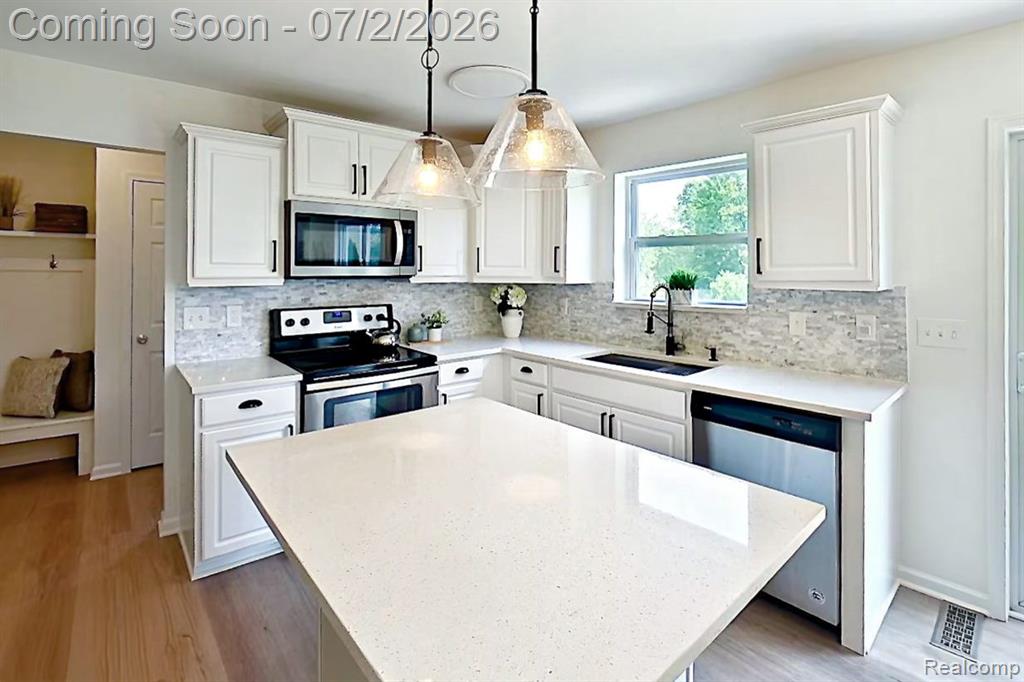 425 Knollwood Drive, Ortonville, MI 48462 — Photo 16