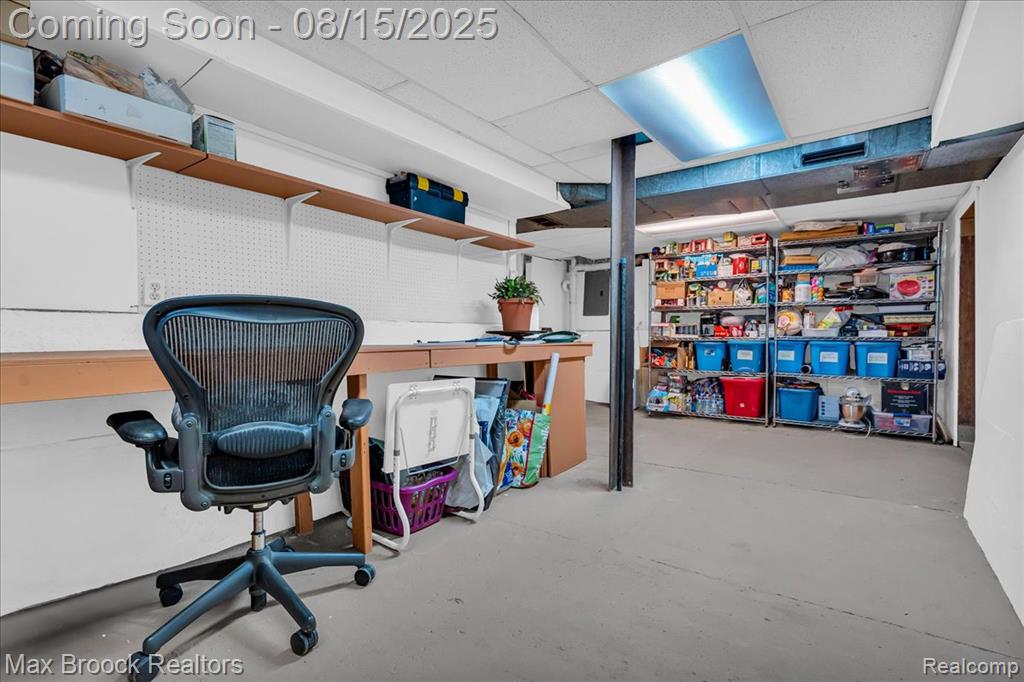 415 W Lake Street, South Lyon, MI 48178 — Photo 22
