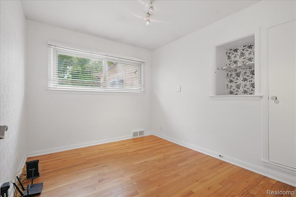 4412 COOPER Avenue, Royal Oak, MI 48073 — Photo 18