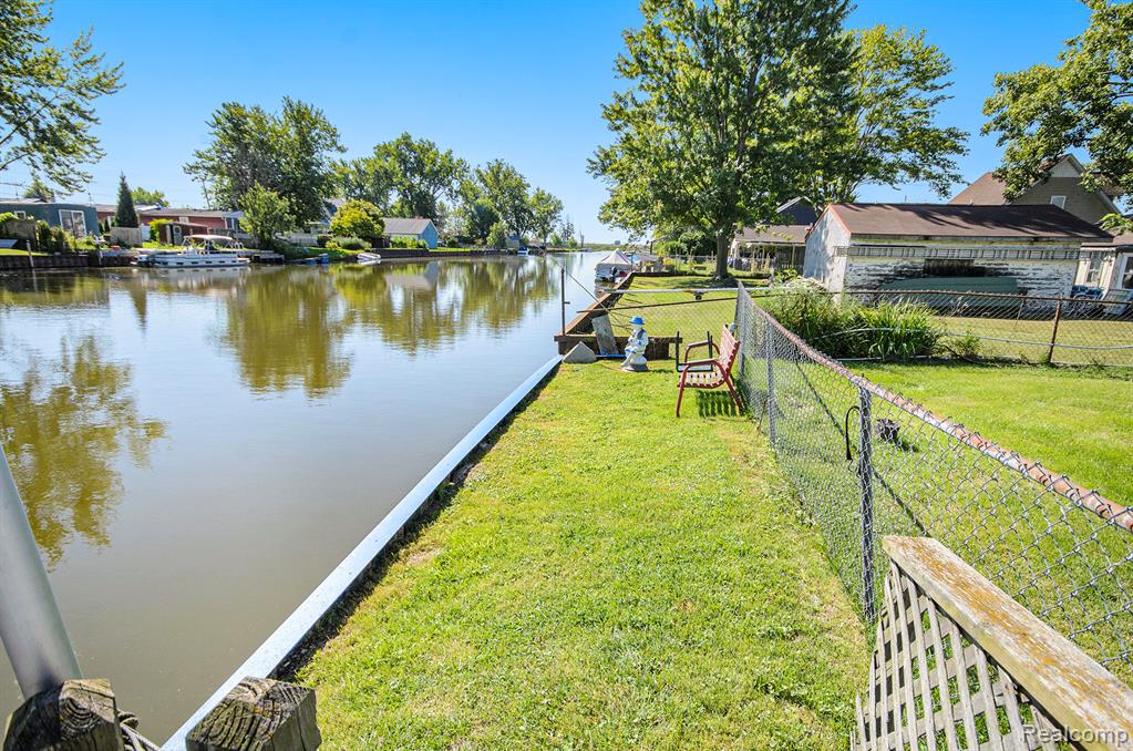 7434 Dyke Road, Clay, MI 48001 — Photo 16