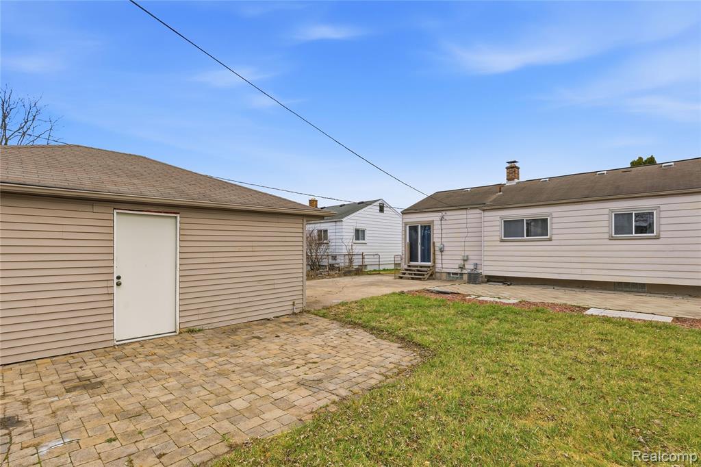 6457 Deering Street, Garden City, MI — Photo 31