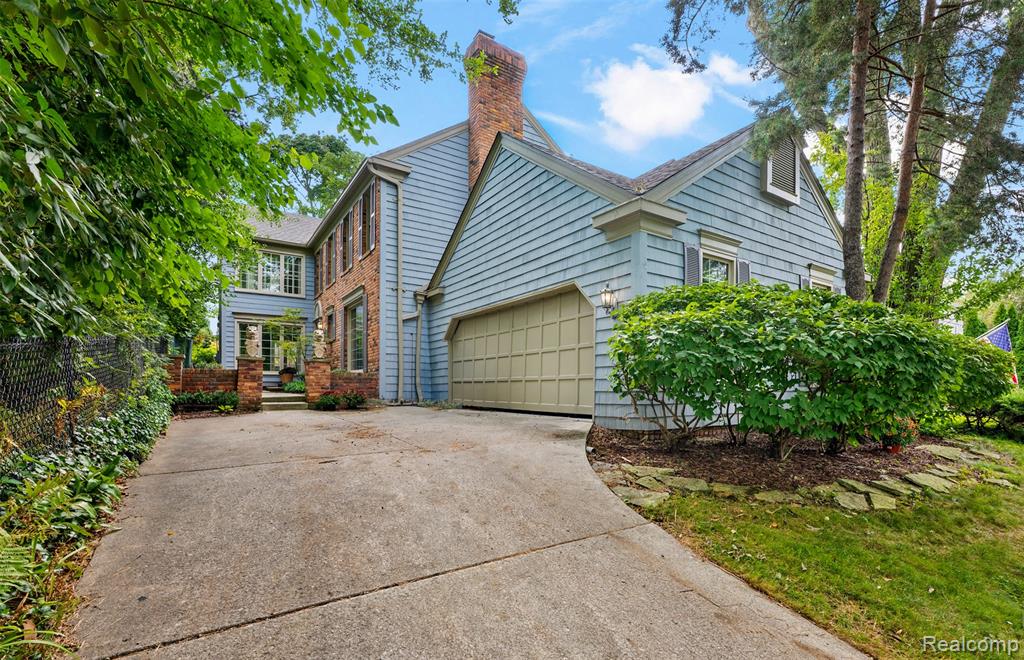 194 Charlevoix Avenue, Grosse Pointe Farms, MI 48236 — Photo 4