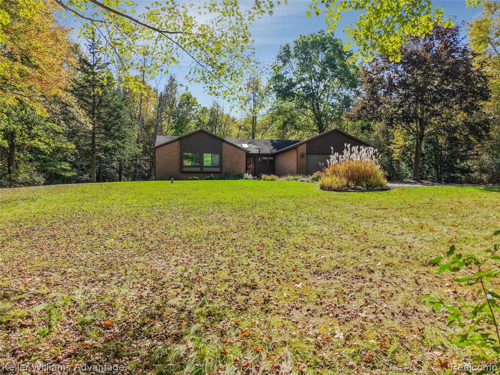 5480 Lyngre Drive, Howell, MI 48843 — Photo 4
