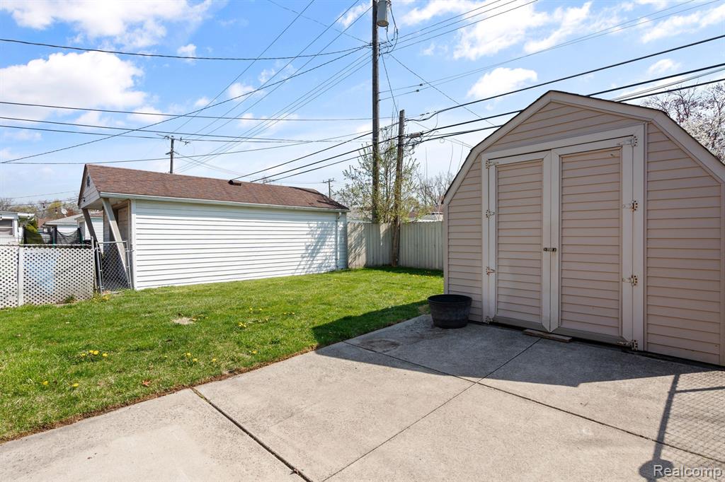 8540 ARNOLD Street, Dearborn Heights, MI 48127 — Photo 35