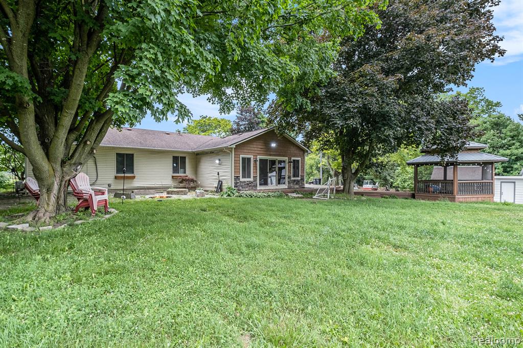 6695 River Road, Flushing, MI 48433 — Photo 29