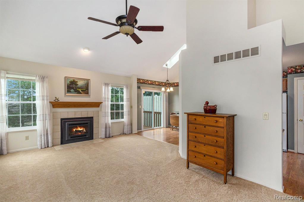 715 WHISPERWOOD Trail, Fenton, MI 48430 — Photo 4