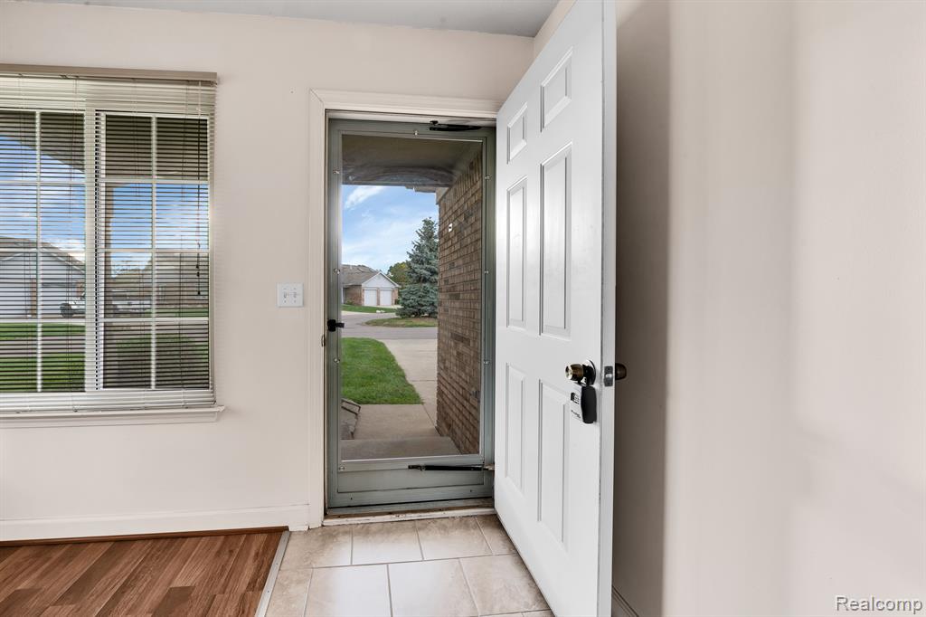 23268 STOFLET Lane, Trenton, MI 48183 — Photo 5