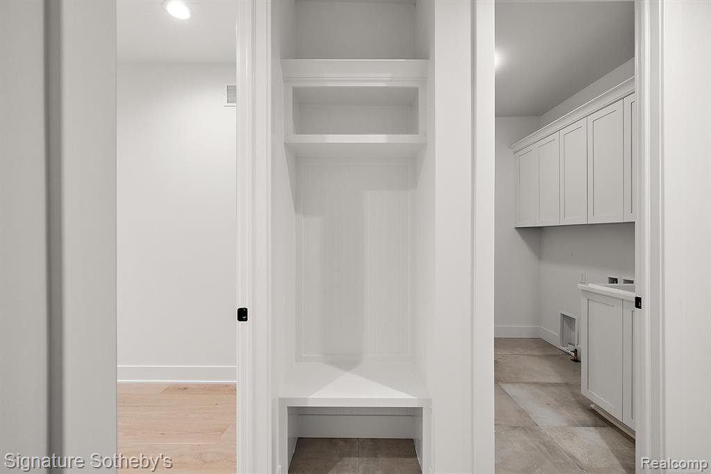 5968 Willow Grove Drive, Troy, MI 48085 — Photo 14