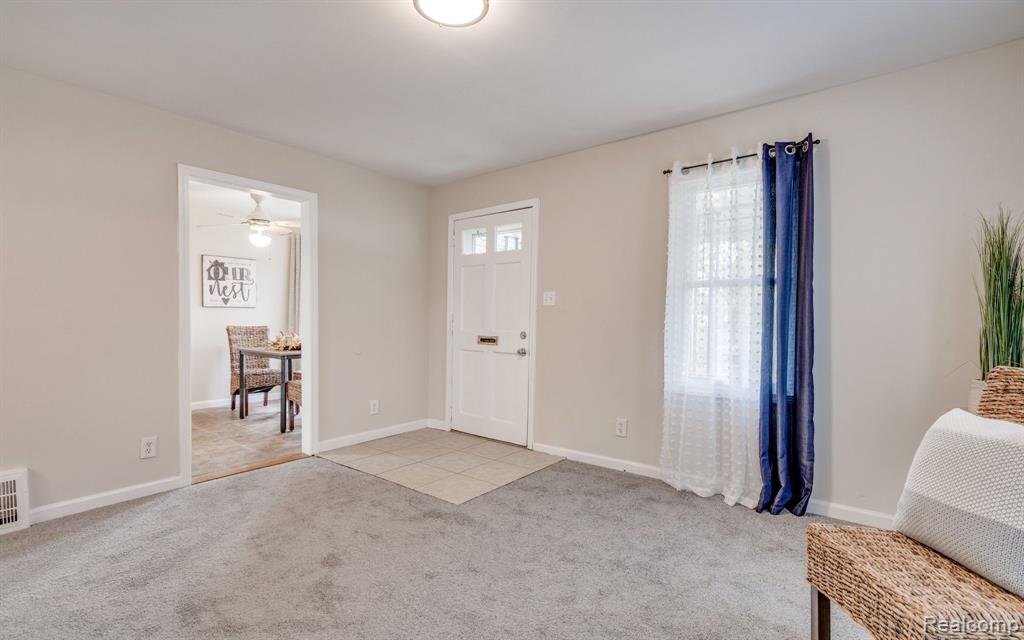 597 MARKLE Avenue, Pontiac, MI 48340 — Photo 5