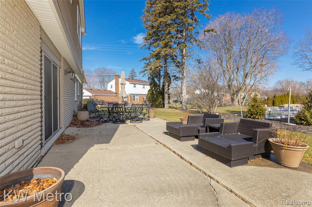 5897 Sutters Lane, Bloomfield Hills, MI 48301 — Photo 6