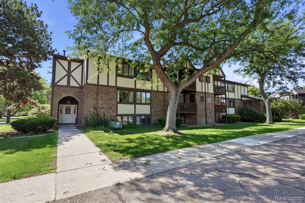 6160 Innkeepers Court, 69, East Lansing, MI 48823 — Photo 2