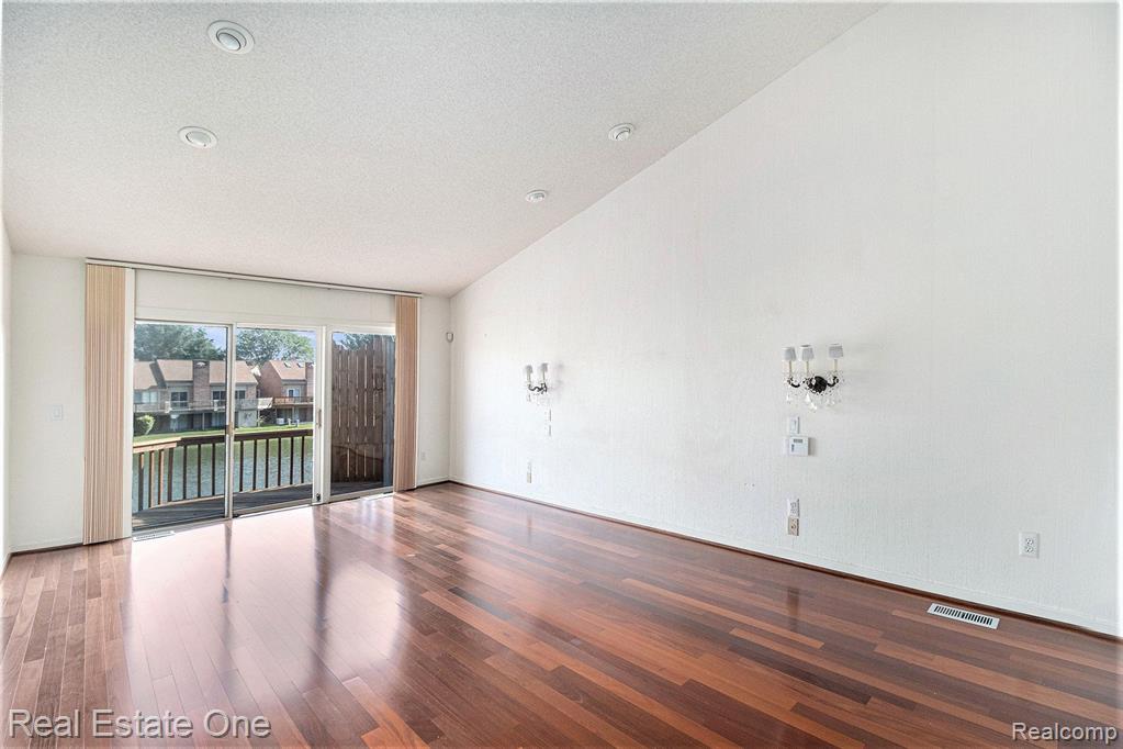 36824 ELK Cove, 27, Farmington Hills, MI 48331 — Photo 12