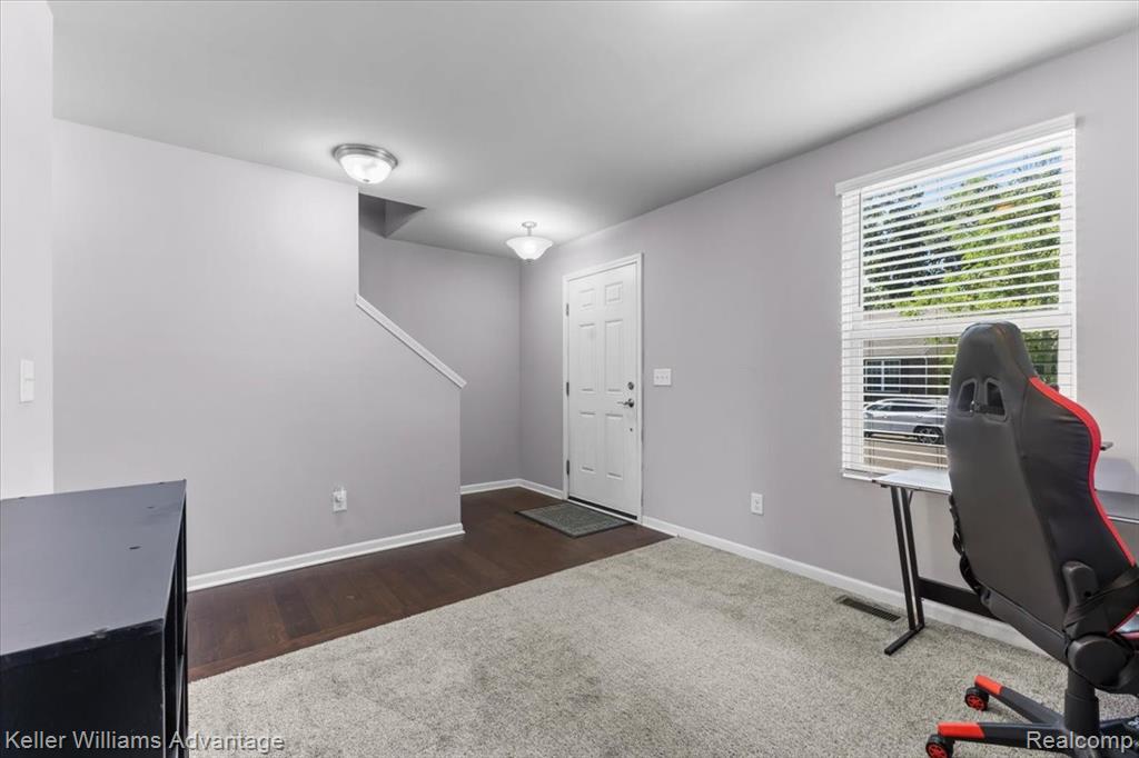 8228 Quincy Drive, Westland, MI — Photo 16