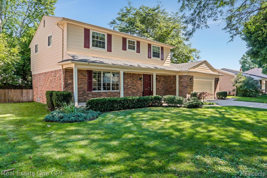 724 S ROSEDALE, Grosse Pointe Woods, MI 48236 — Photo 2
