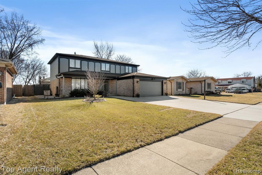 4238 GLOUCESTER Drive, Sterling Heights, MI 48310 — Photo 41