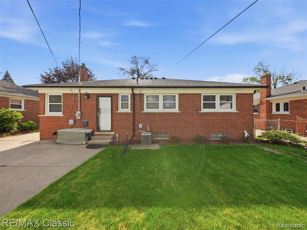 9116 Tecumseh Avenue, Redford, MI 48239 — Photo 47