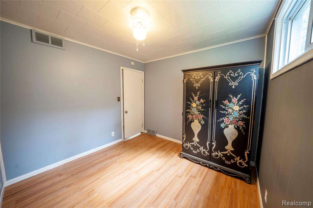 8883 Beech Daly Road, Taylor, MI 48180 — Photo 17