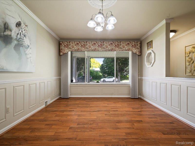 8382 Fairfax Drive, Sterling Heights, MI 48312 — Photo 6