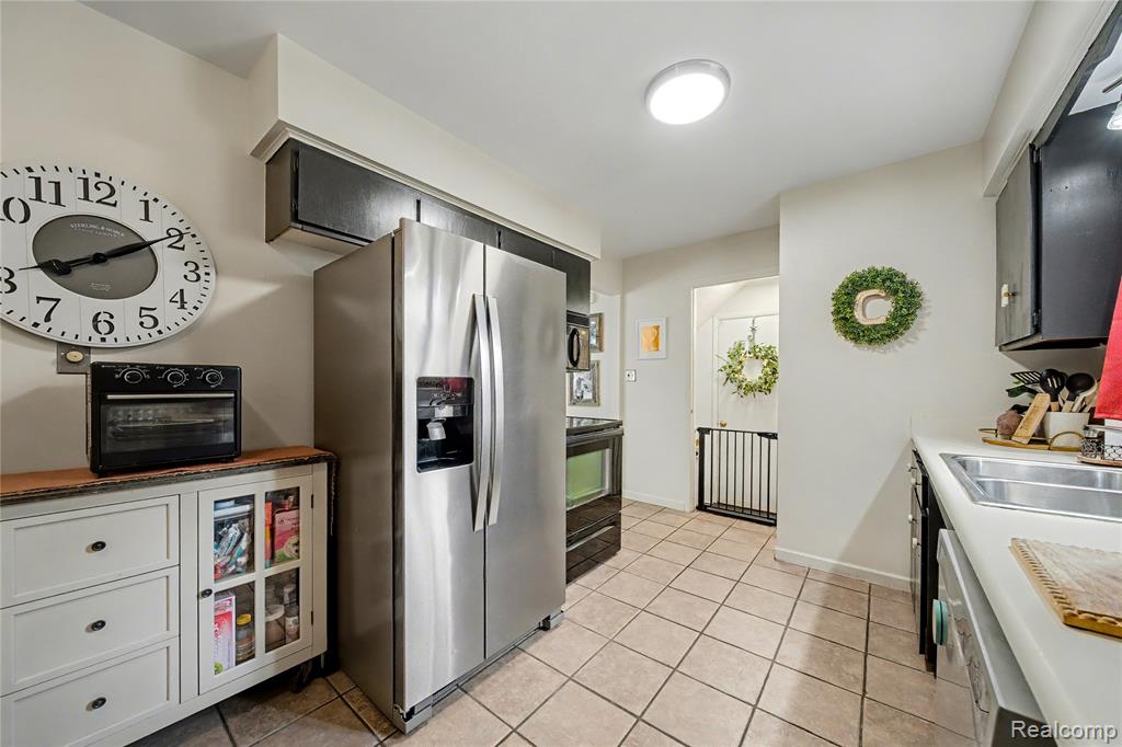 43355 Ryer Court, Sterling Heights, MI 48313 — Photo 7