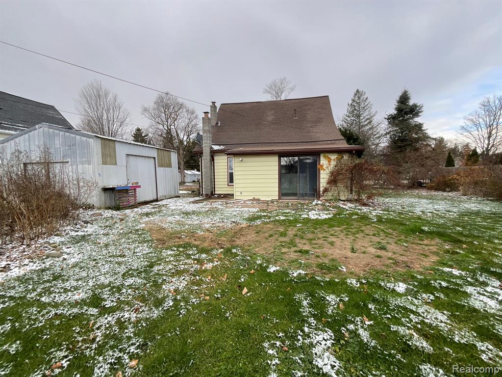 4530 EAST Road, Leonard, MI 48367 — Photo 5
