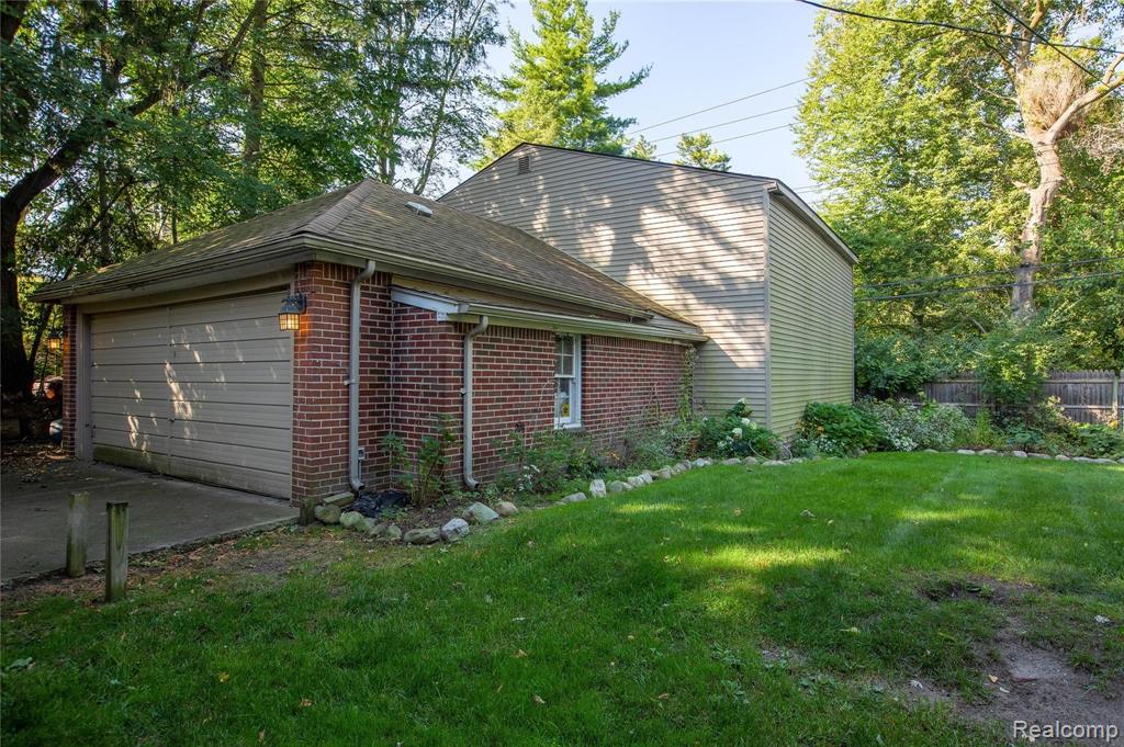 19451 ARGYLE Crescent, Detroit, MI 48203 — Photo 28
