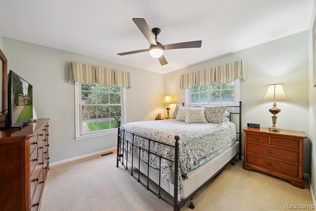 425 Kendry Avenue, Bloomfield Hills, MI 48302 — Photo 30