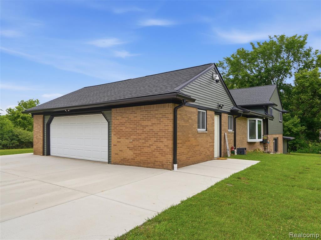 8620 Joey Drive, Pinckney, MI 48169 — Photo 12