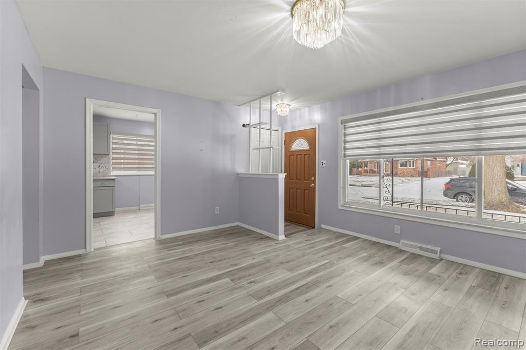 6446 Centralia Street, Dearborn Heights, MI 48127 — Photo 4