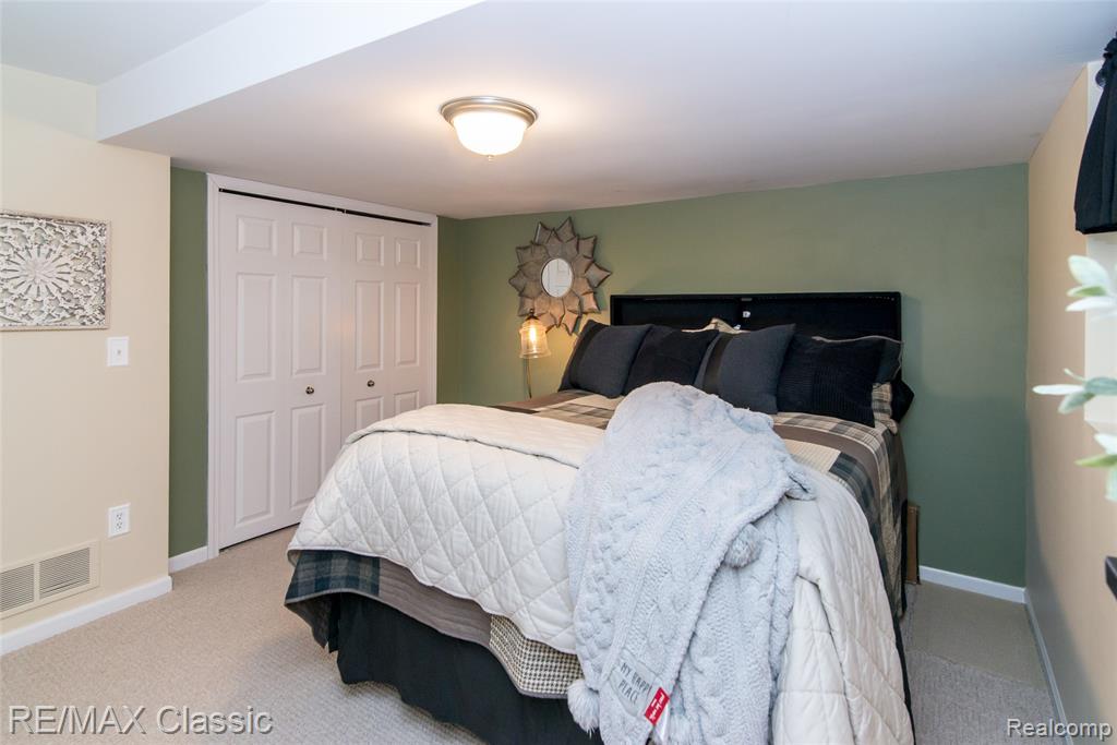 4655 Summer Ridge Drive, 17, Howell, MI 48843 — Photo 30