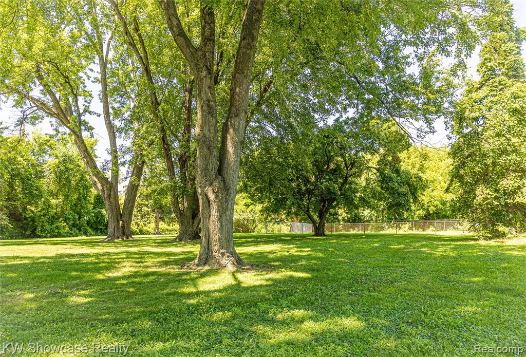 3651 Chicago Road, Warren, MI 48092 — Photo 6